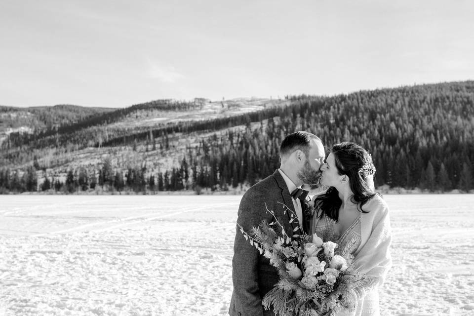 Kelowna Wedding Photographer