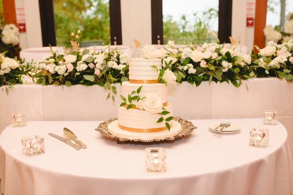 Wedding cake floral