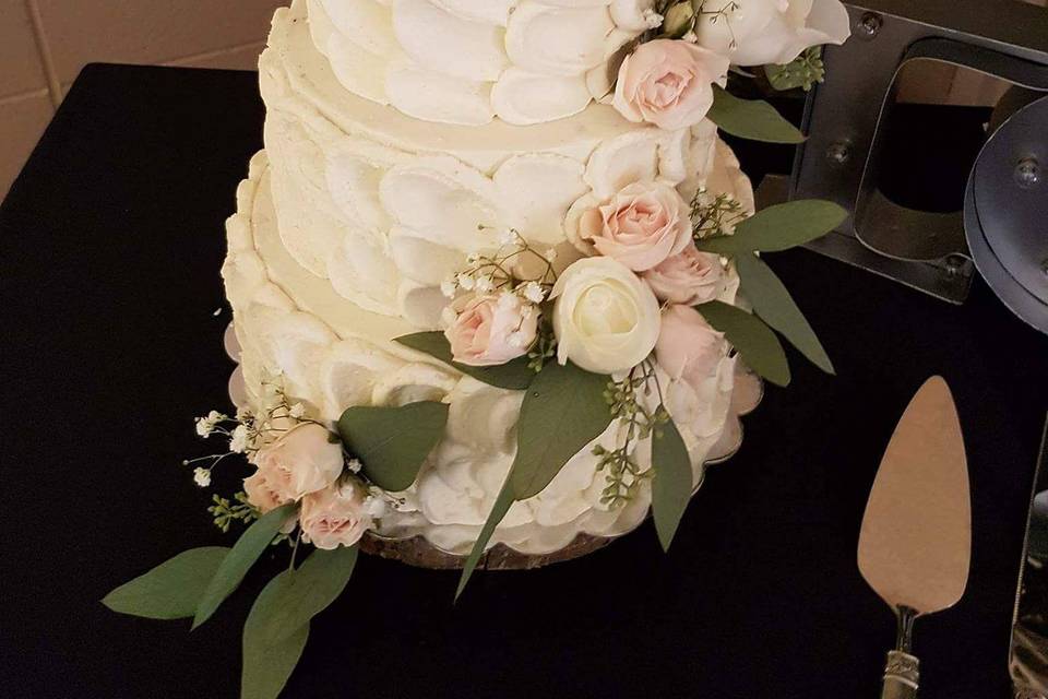 Texturized buttercream cakes