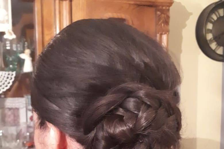Knotted Bun for Bridemaid