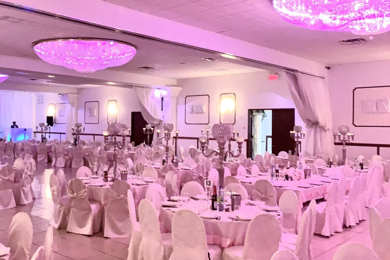 Salles de Réception Paragon - Venue - Laval - Weddingwire.ca