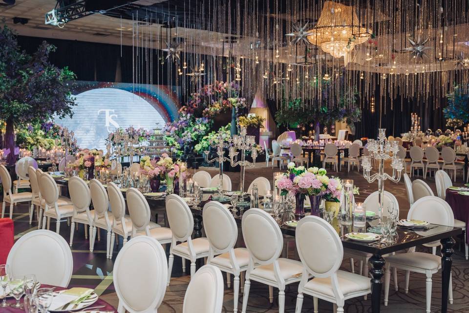 Elegant Decor