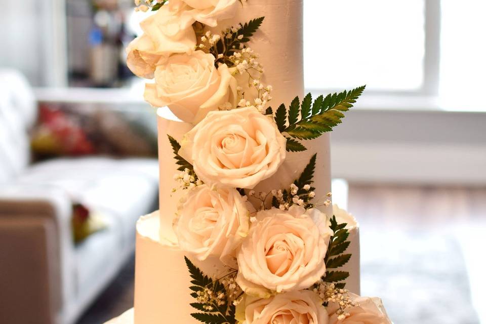 Rose overflow on cake