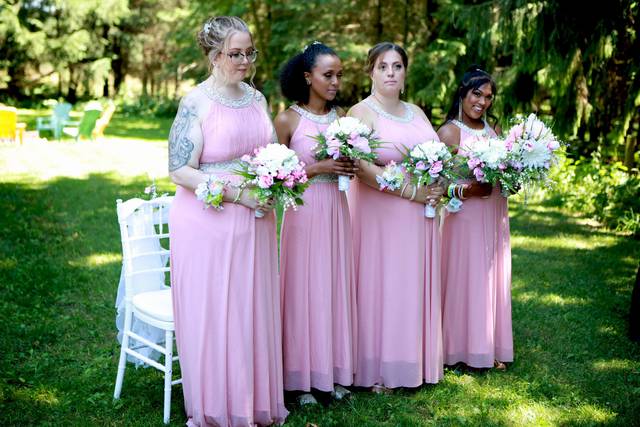 Wedding party in pink