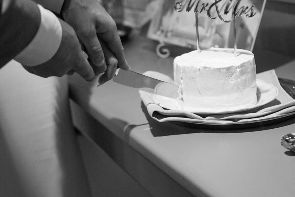 Cake cutting