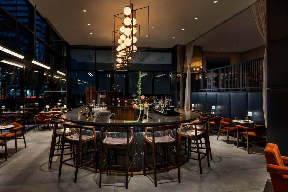 W Café & Bar - Night