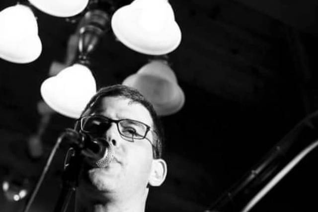 Rob Almond - Bass/Vocals