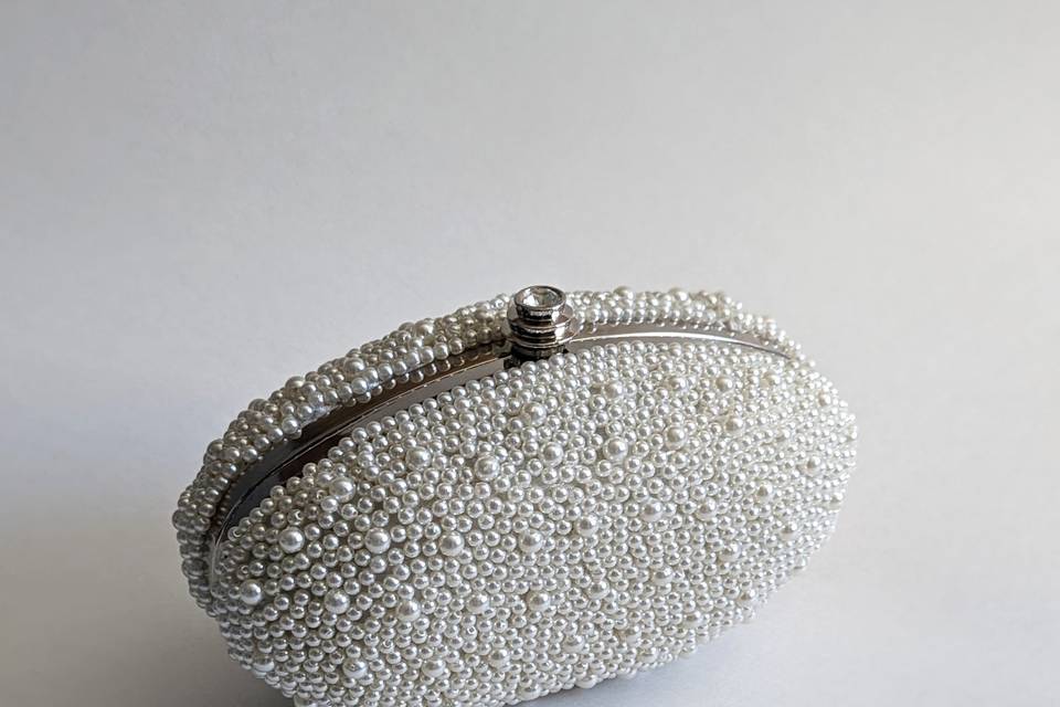 Arden Pearl Oval Bridal Clutch