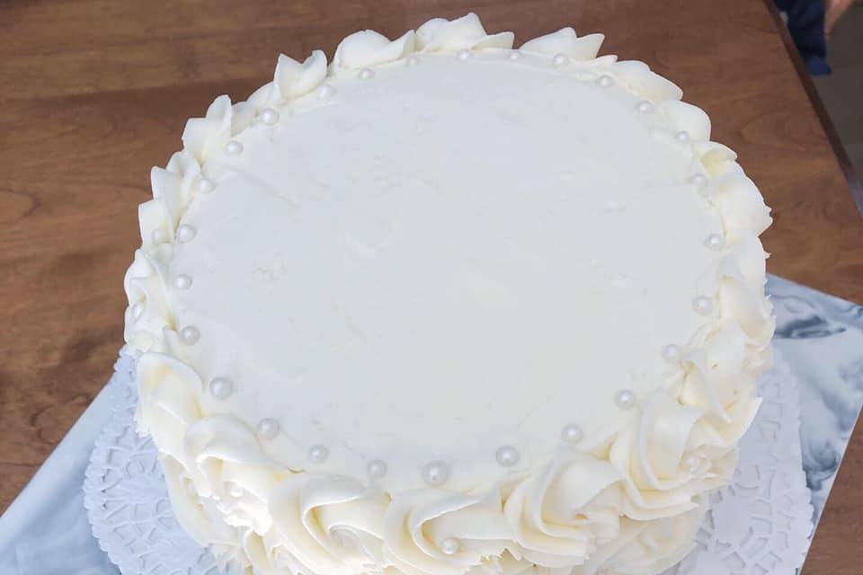 Simple wedding cake