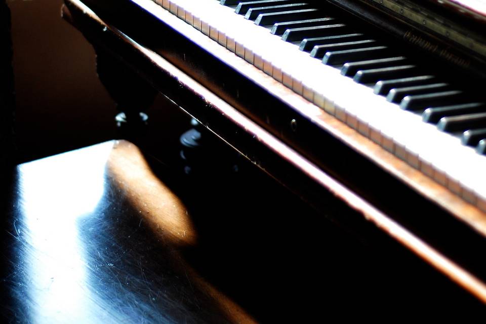 Baby grand