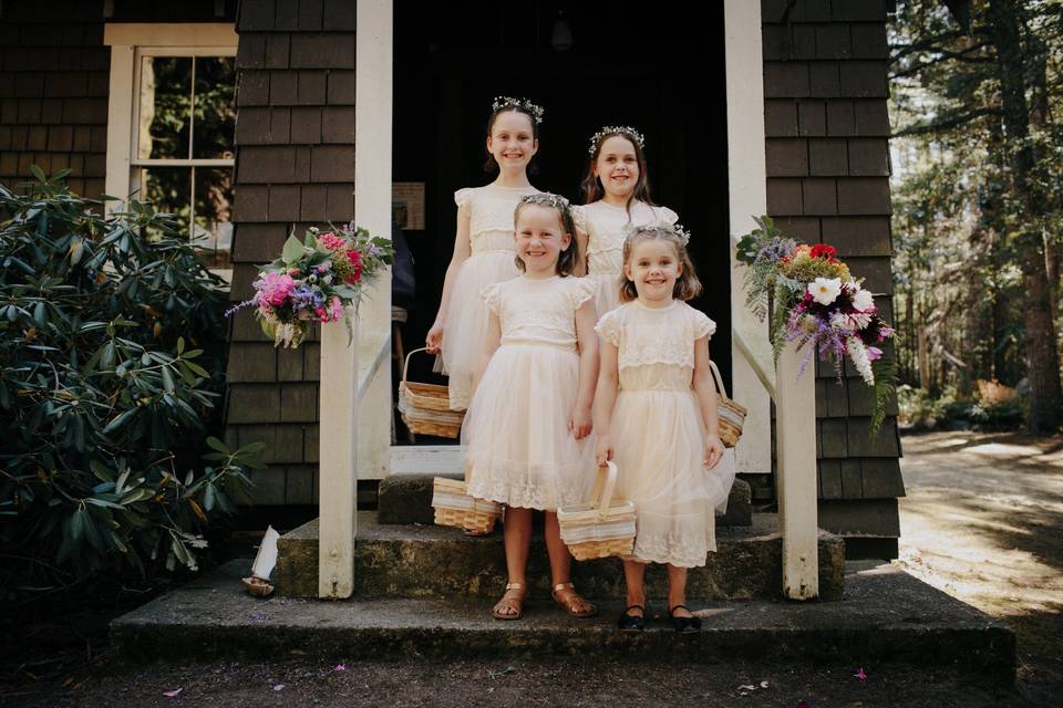 Flowers girls - photo by Scott Little