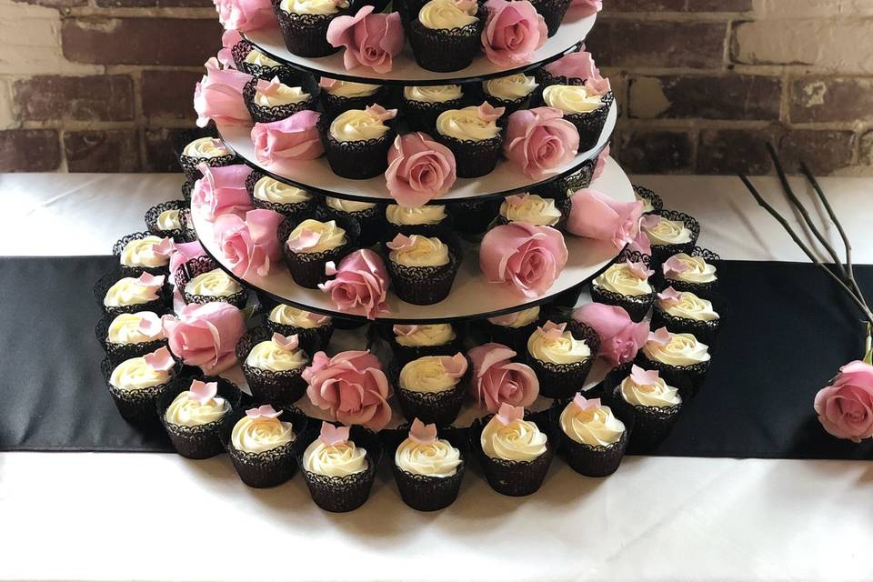 Rustic cake, cupcake tower