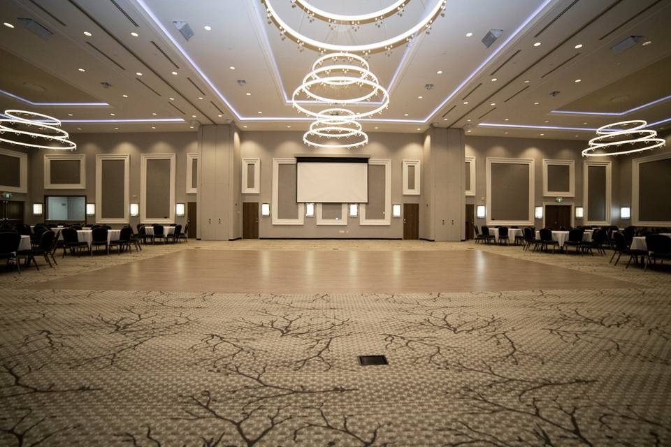 Spacious dance floor