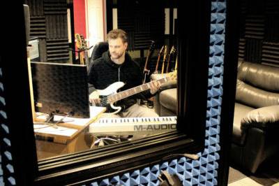 Jeremy in his home studio