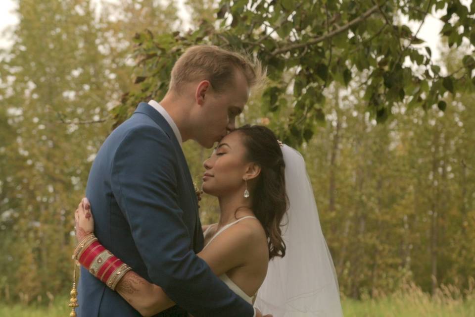 Outdoor wedding shoot