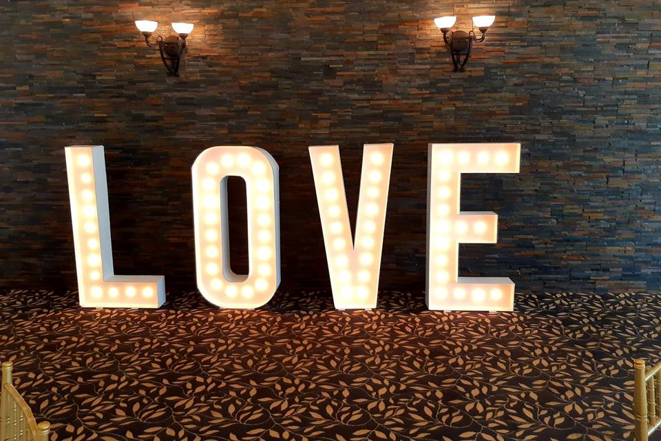 Marquee L.O.V.E. letters