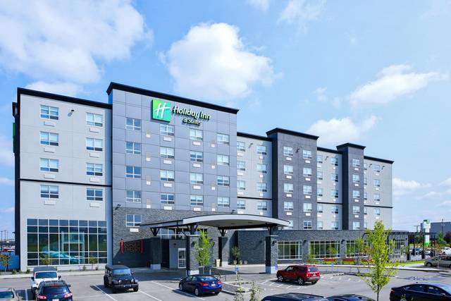 Holiday Inn & Suites Calgary Airport North