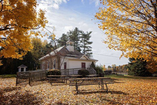 Springwater Schoolhouse wedding venue