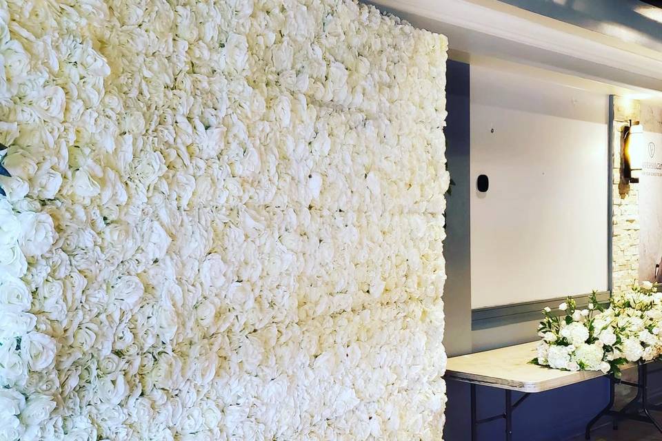 White flower wall