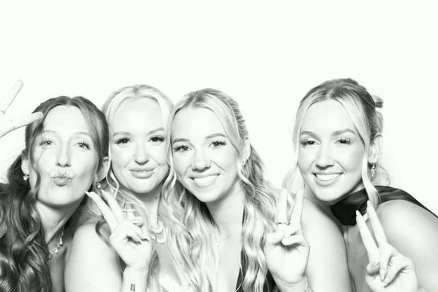 Platinum Pix Photo Booth