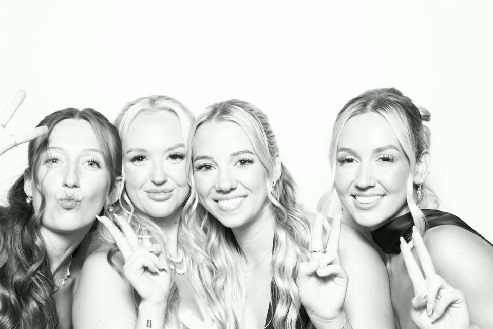 Platinum Pix Photo Booth