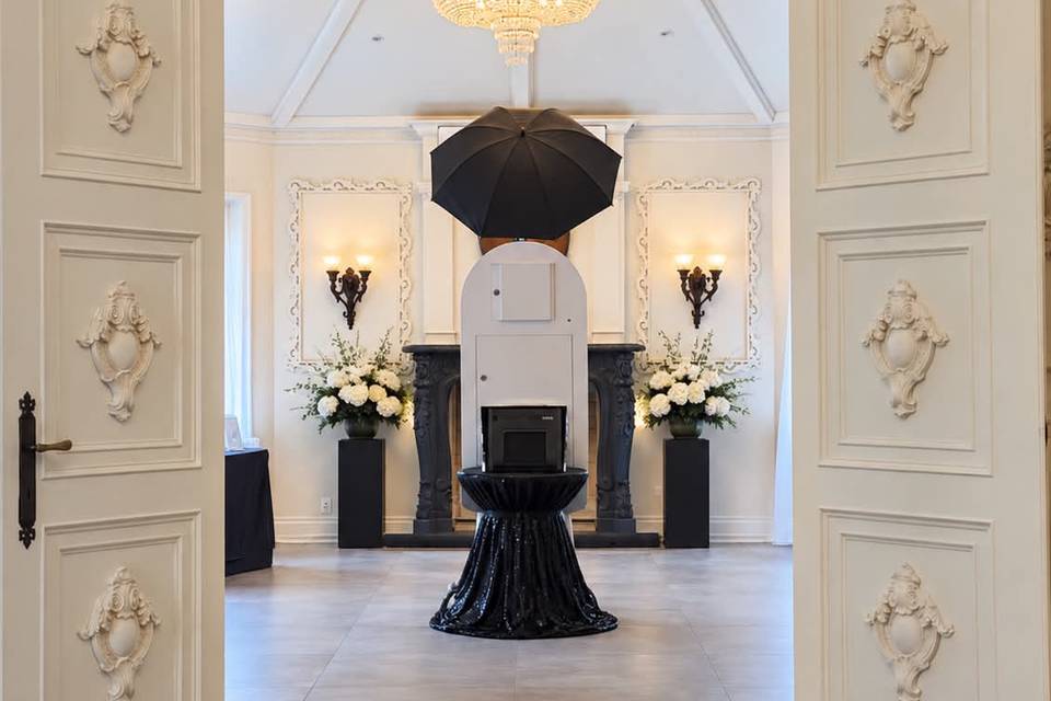 Elegant photo booth