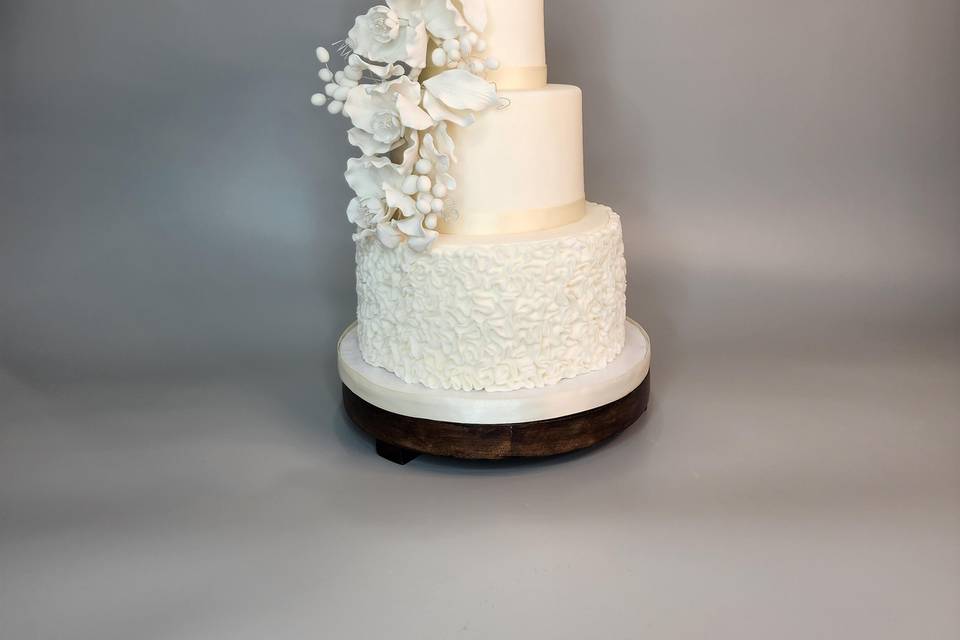 Online Wedding & Birthday Cakes | Toronto & Surrounding Cities GTA |  Irresistible Cakes