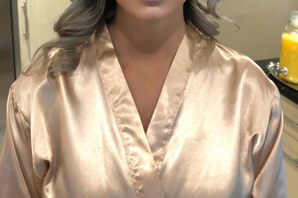 Soft bridesmaid glam