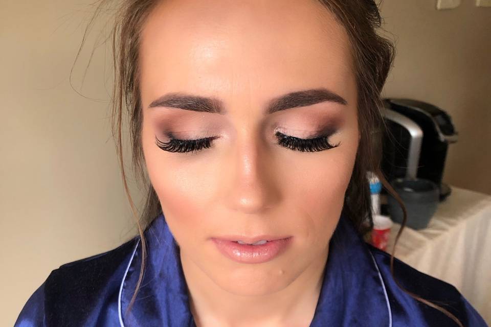 Soft bridesmaid glam