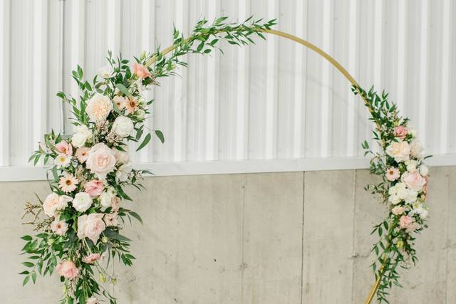 J&D - Arch Flowers