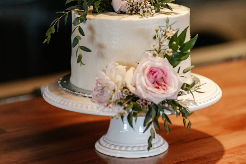 GJ& M - Cake Florals