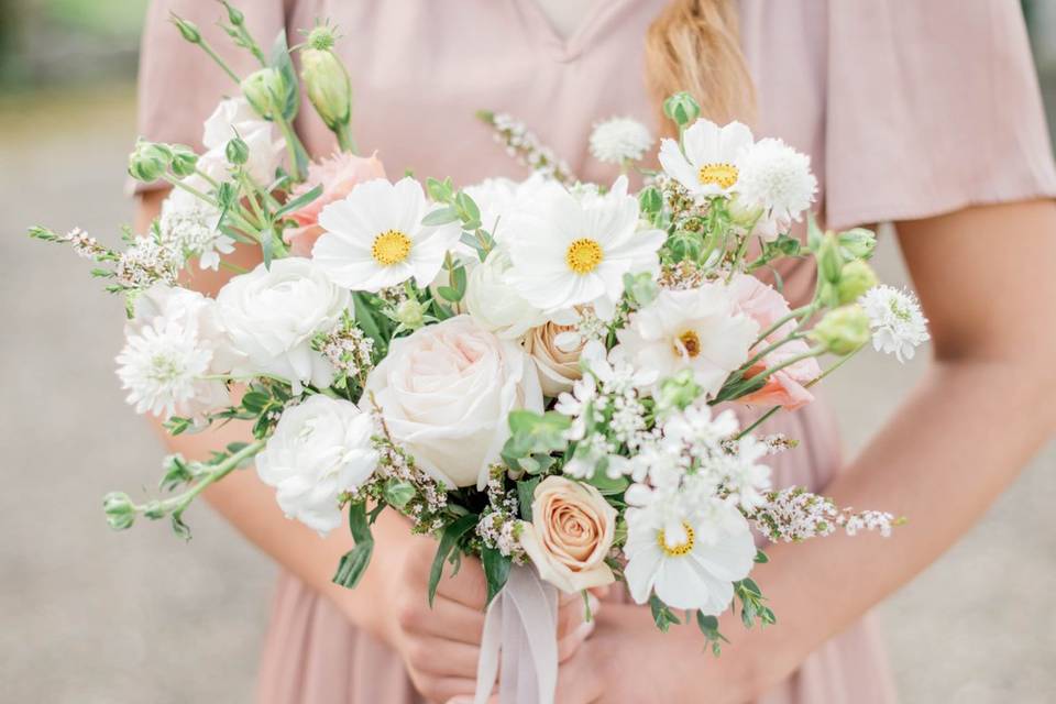 J&D Bridesmaid bouquet