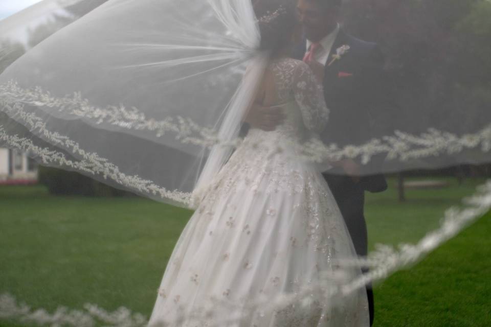 Veil Shot / Bride & Groom