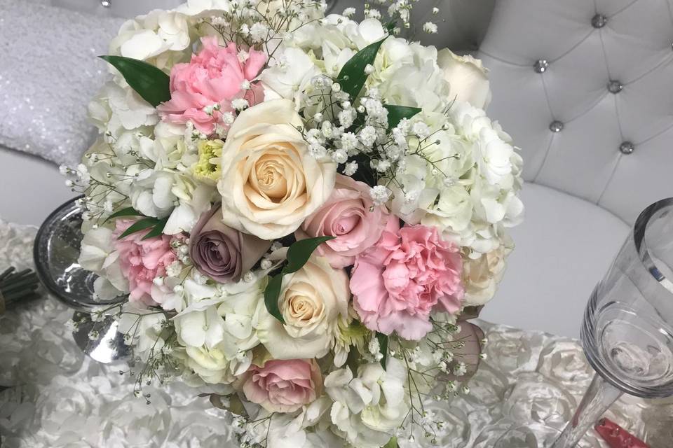 Cascade bouquet