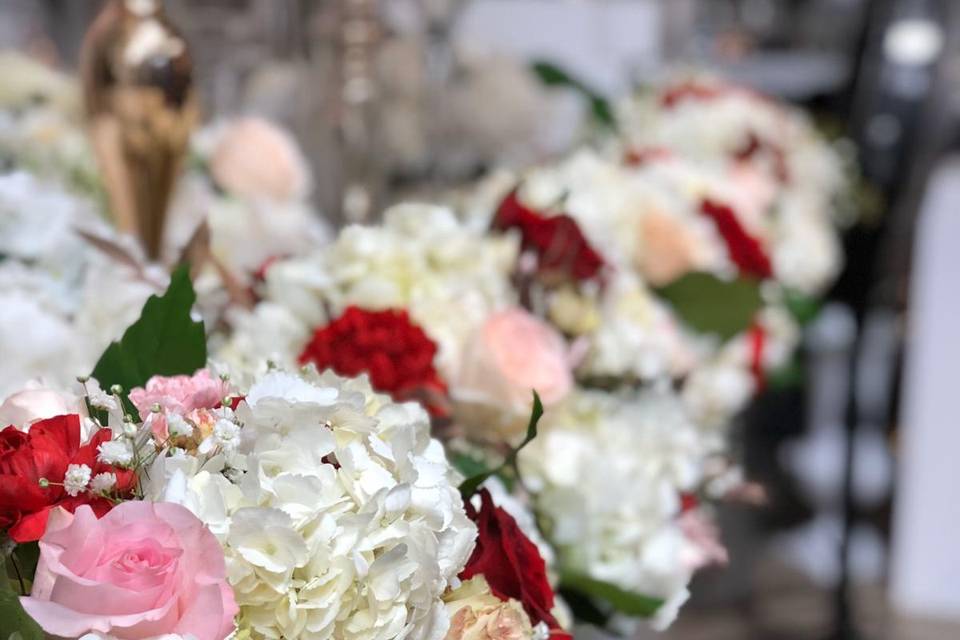 Head table floral arrangement