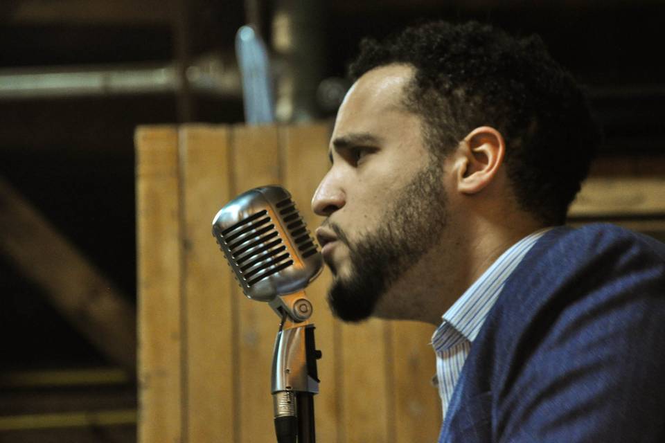 Singing into a classic microphone