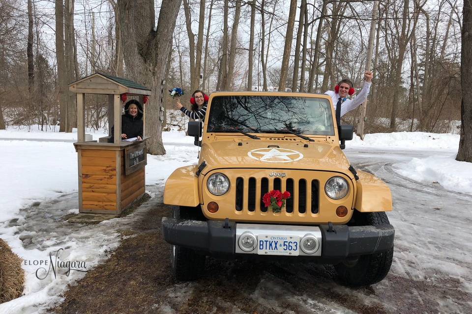 Elope Niagara's Little Log Wedding Chapel