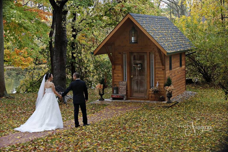 Elope Niagara's Little Log Wedding Chapel
