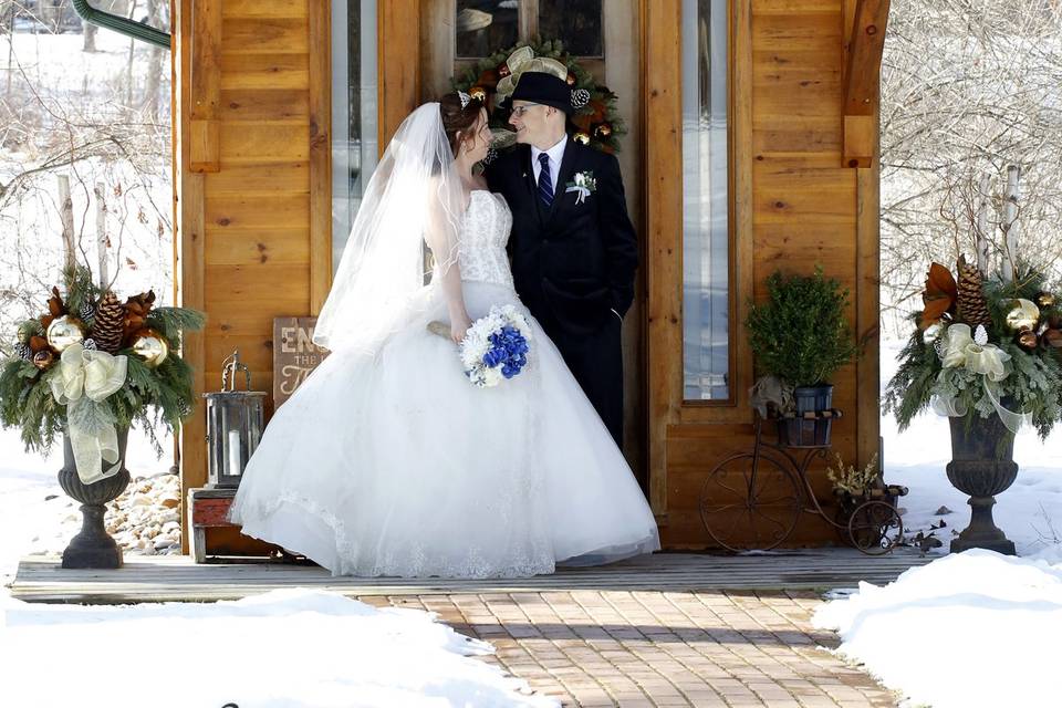 Elope Niagara's Little Log Wedding Chapel