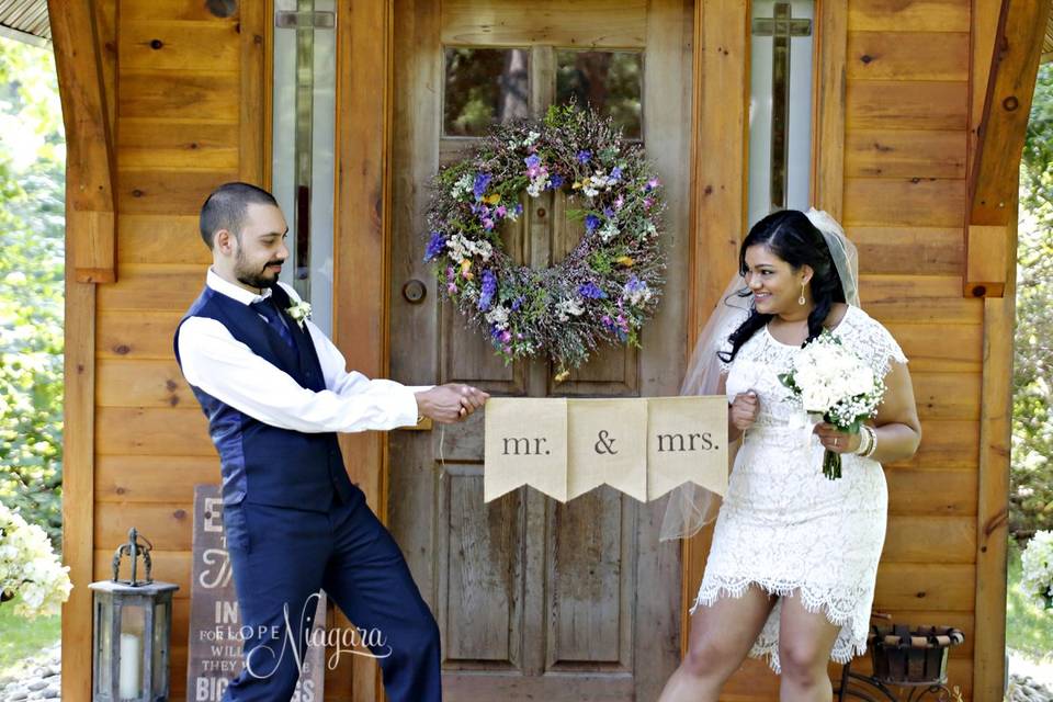 Elope Niagara's Little Log Wedding Chapel