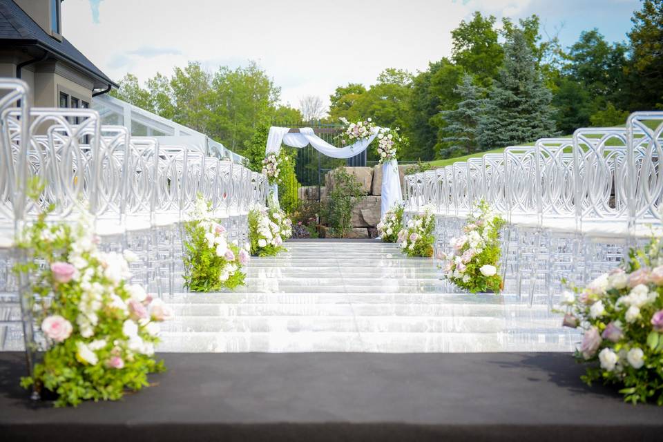 C’est Beau Luxury Events & Design Inc