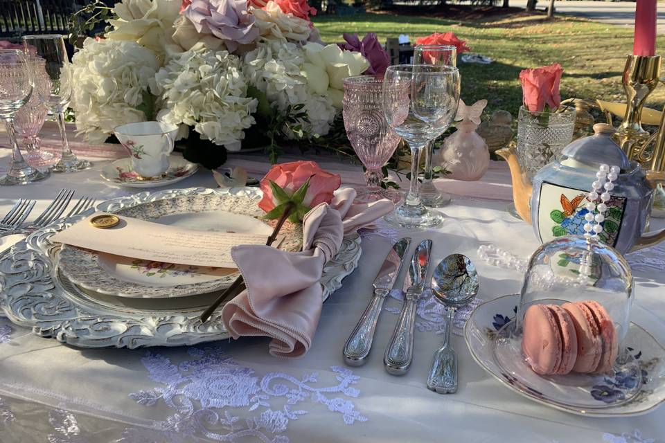 Vintage Table Theme