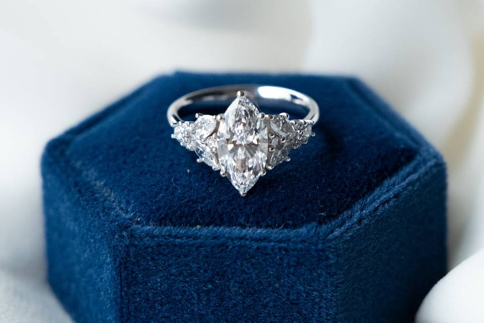 Cluster engagement ring