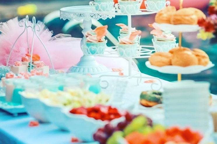 Candie and cake decor