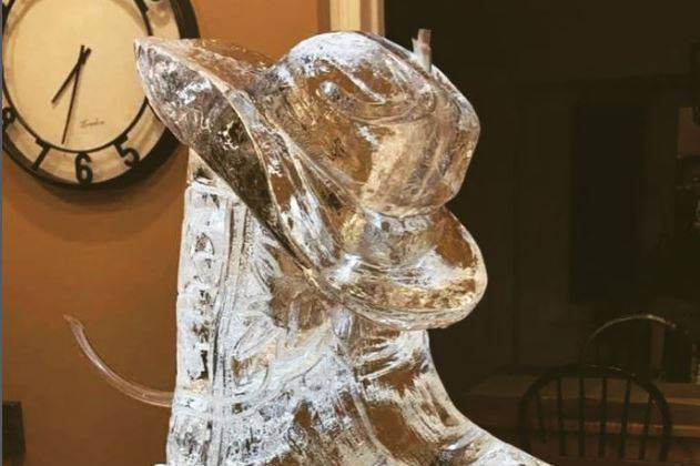 Ice sculpture