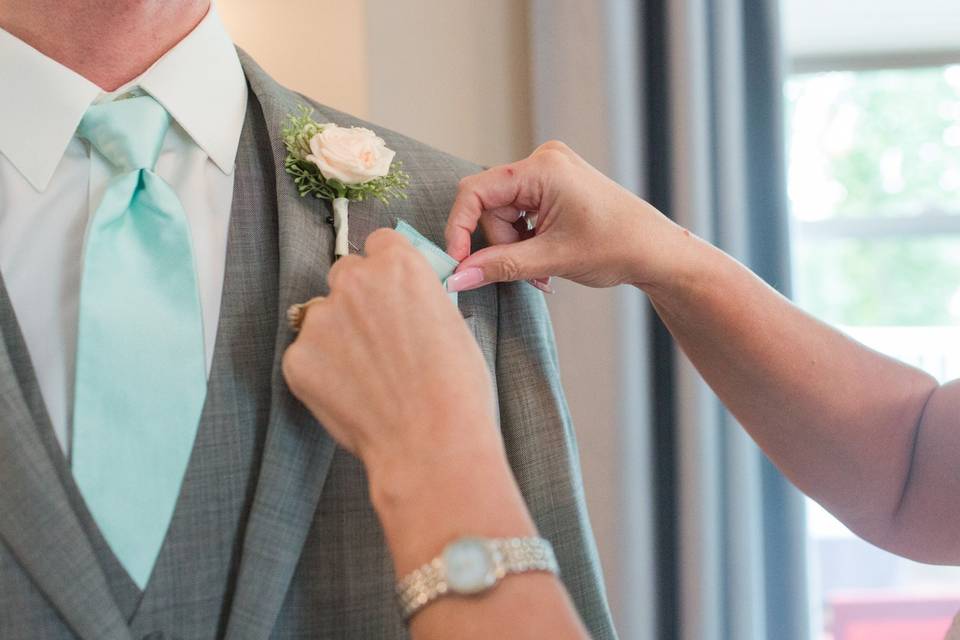 Boutonniere application