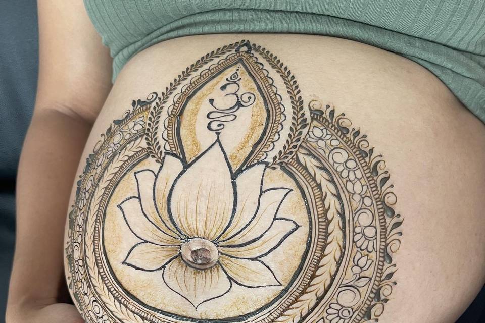 Belly Henna