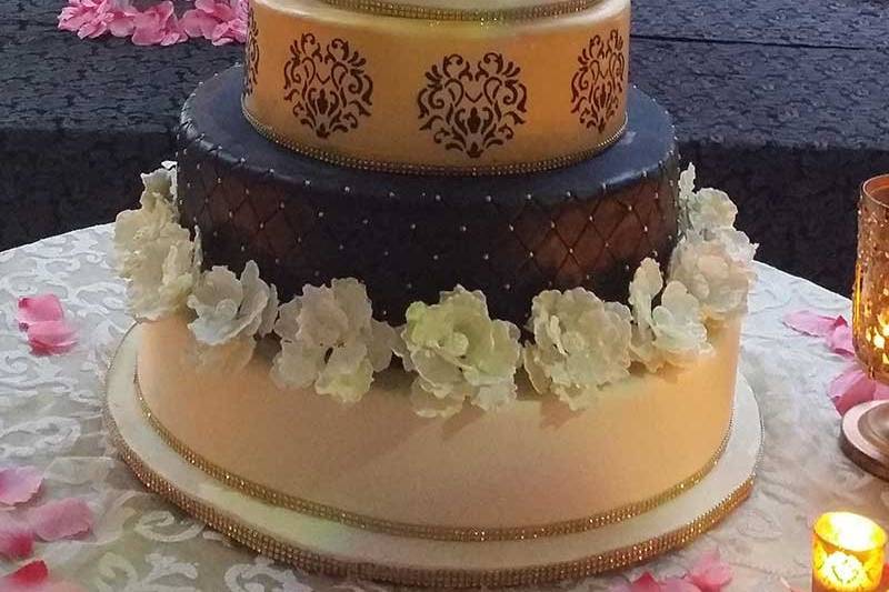 Cake with decorative ornament