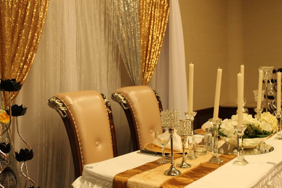 Head table for two