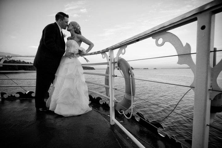 Kingston, Ontario boat wedding couple